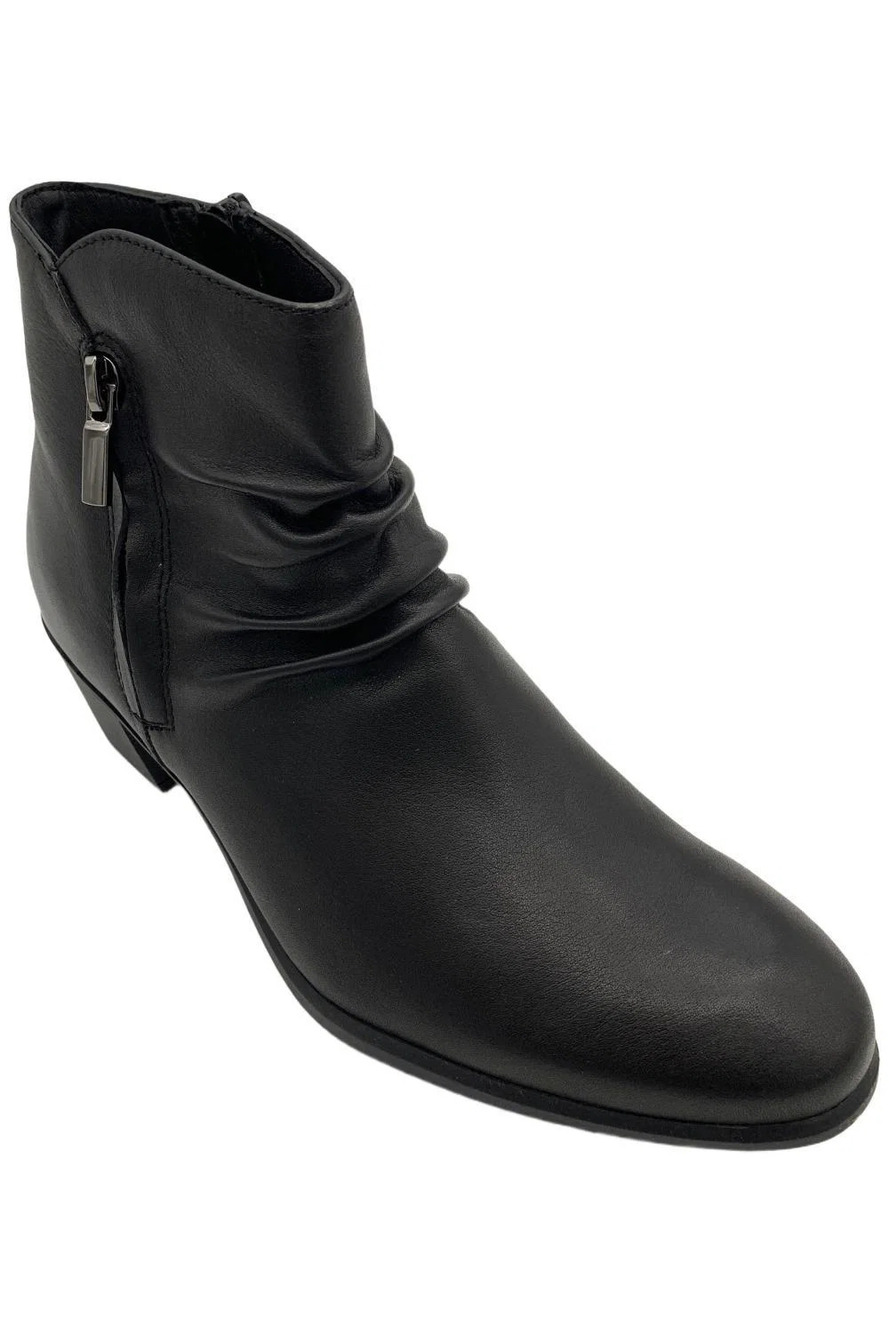 Munro Women's Elliot Block Heel Leather Zip Up Black - Medium